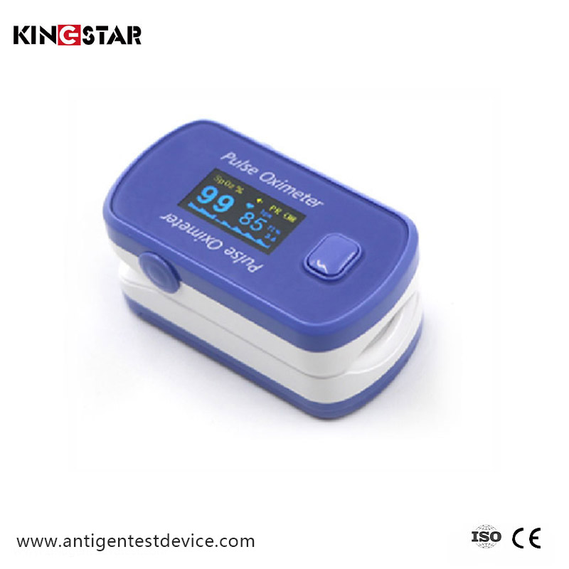 के ठ्याक्कै एक उपभोक्ता एक देखि मेडिकल ग्रेड Oximeter अलग गर्छ